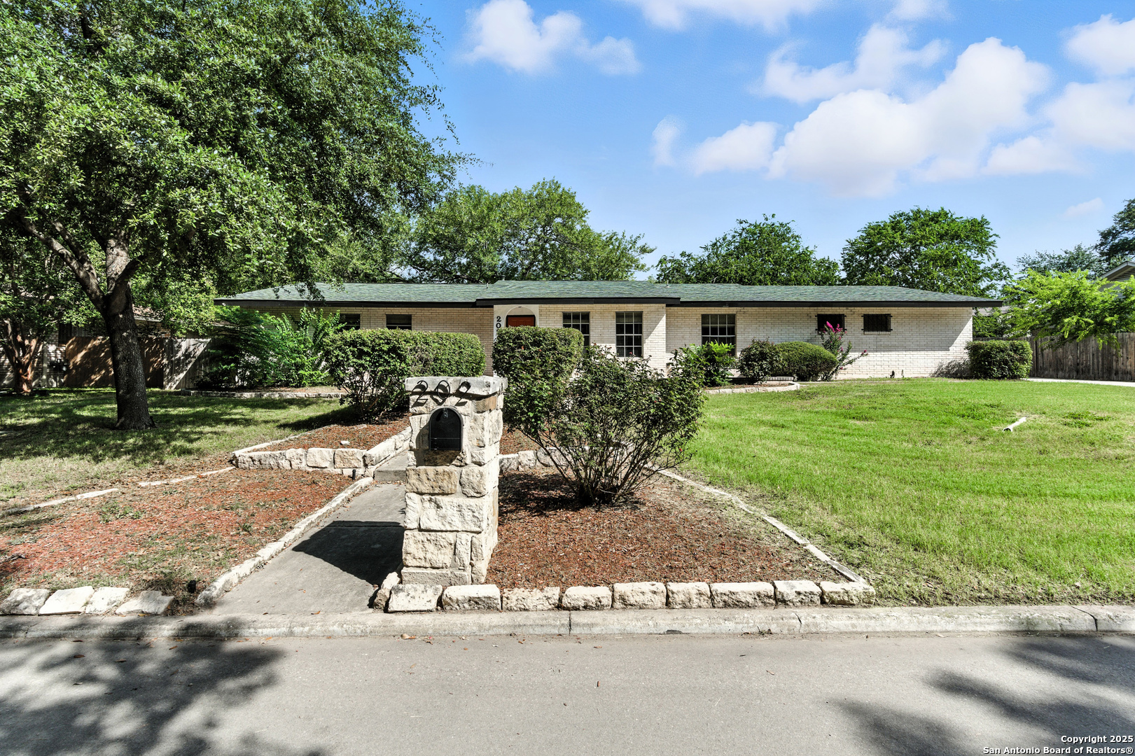 202 Shalimar Dr