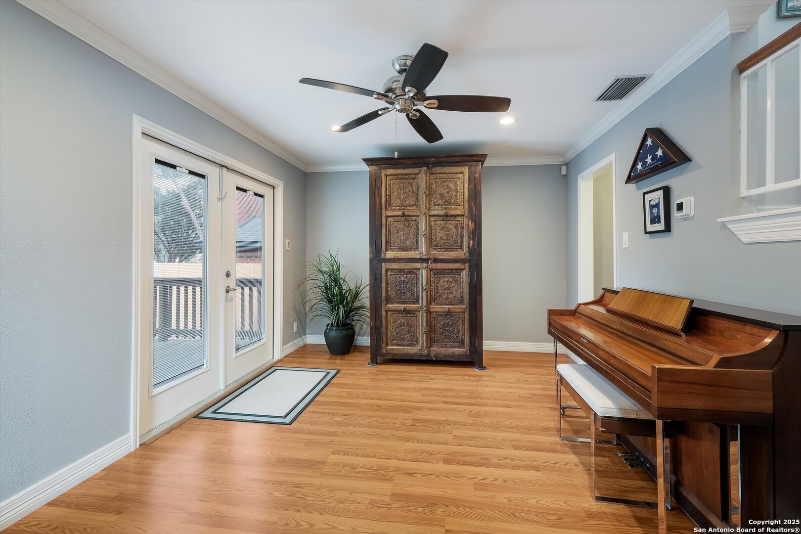 1134 Summit Crest