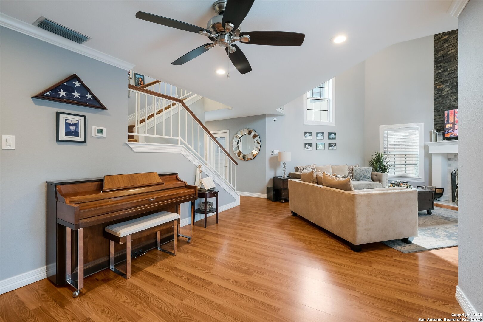 1134 Summit Crest