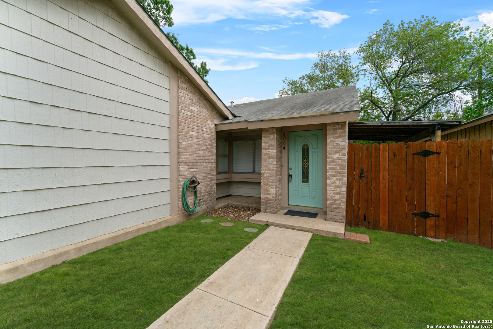 8004 Laurel
