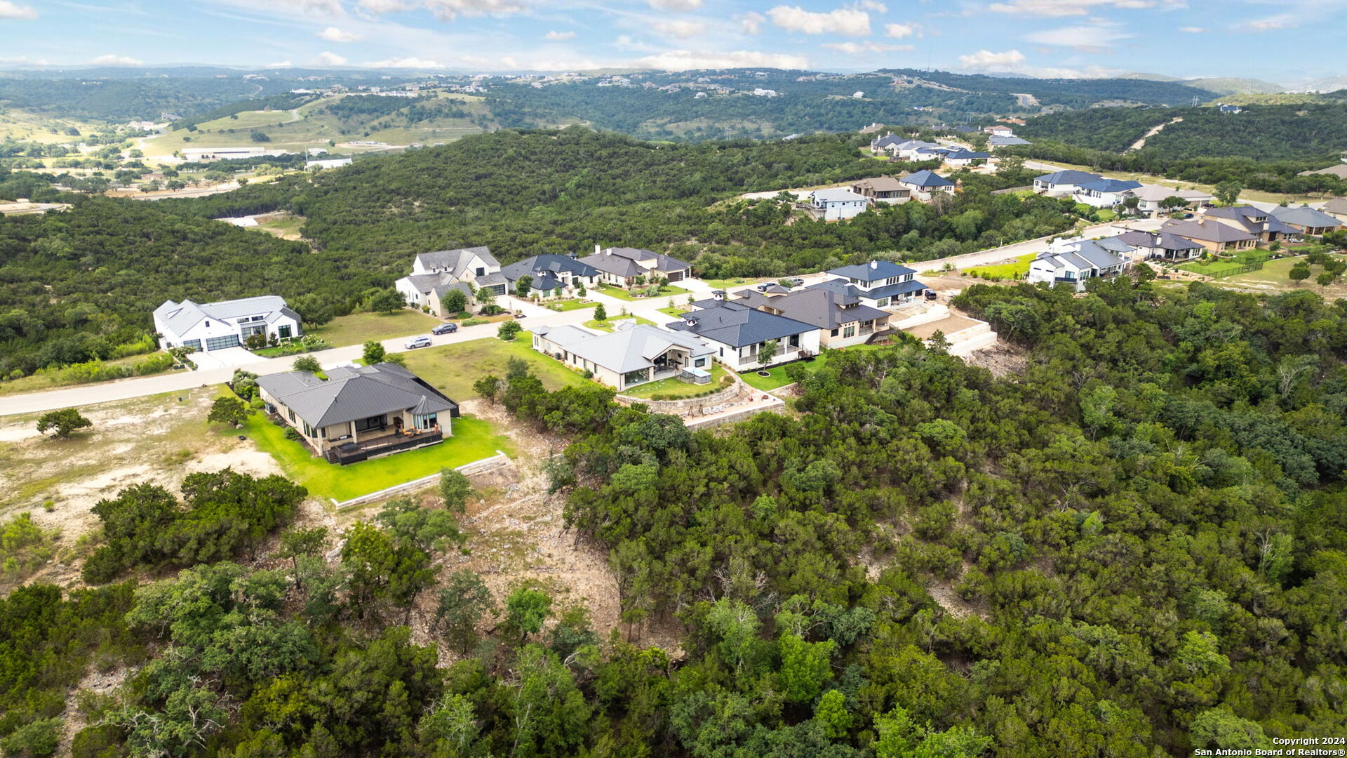 34 Mariposa PKWY E