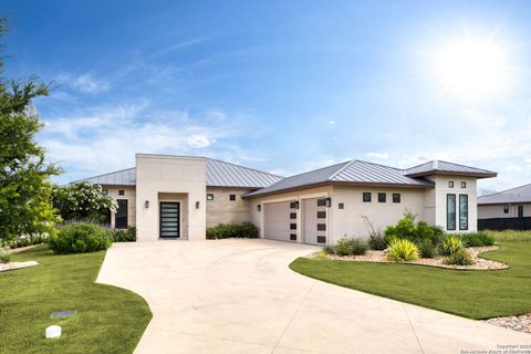 34 Mariposa PKWY E Boerne TX 78006