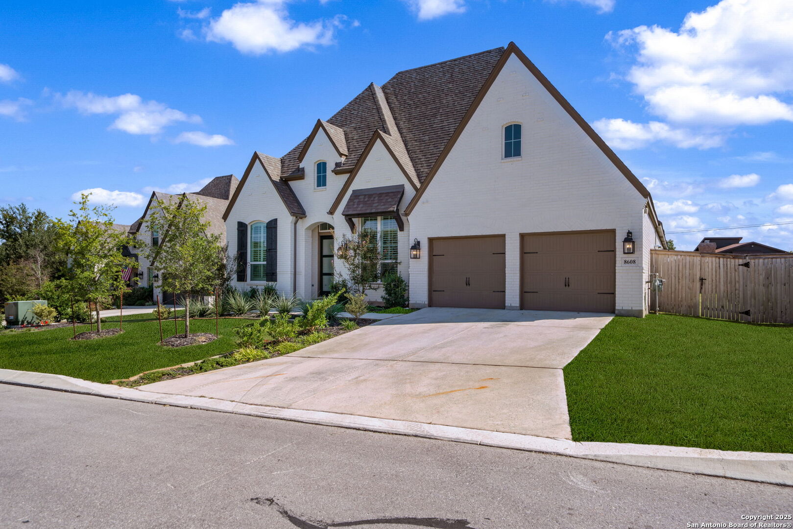 8608 Shady Gate