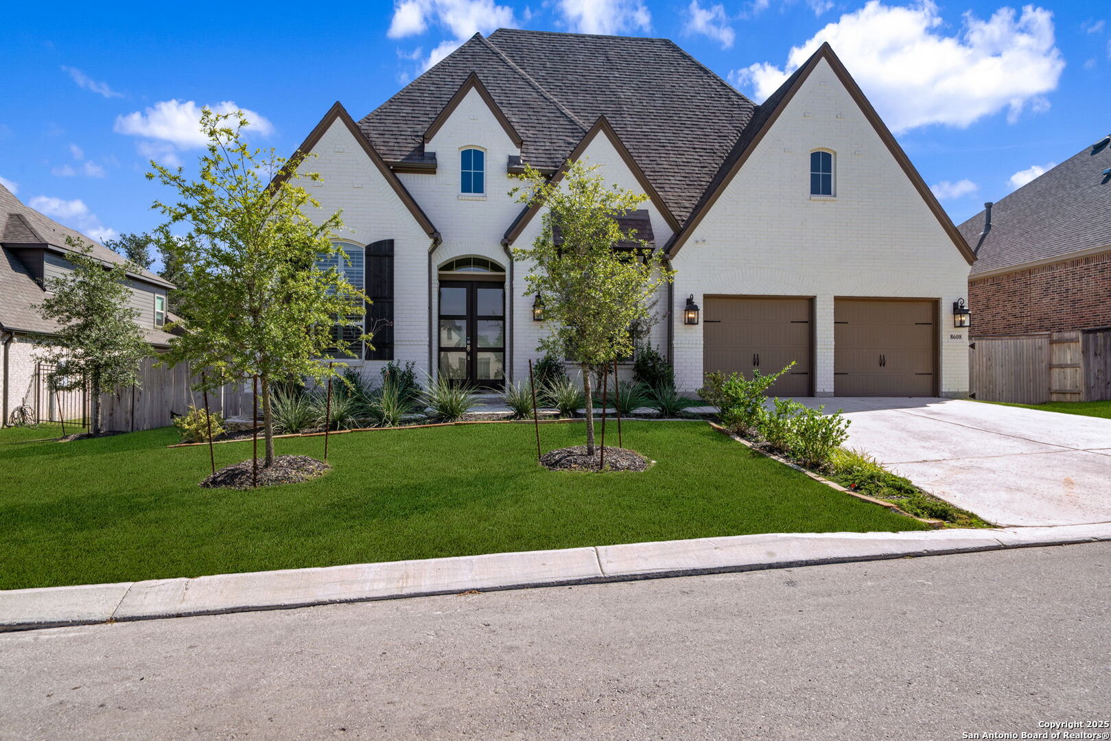 8608 Shady Gate