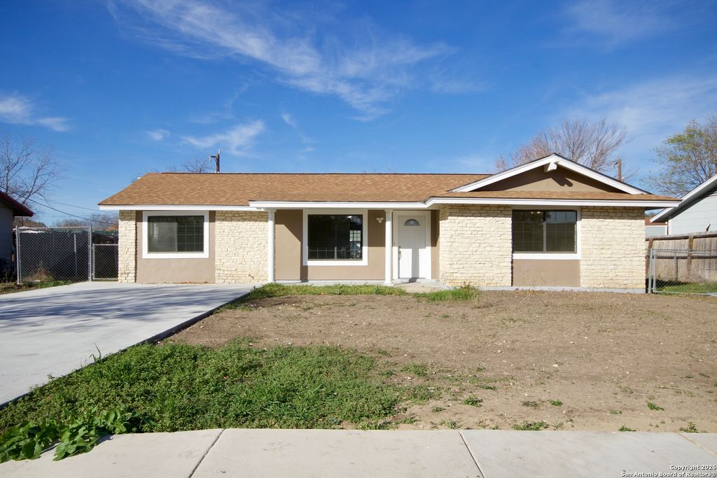 Photo of 7107 Westlawn Dr, San Antonio, TX 78227 (MLS # 1933951)