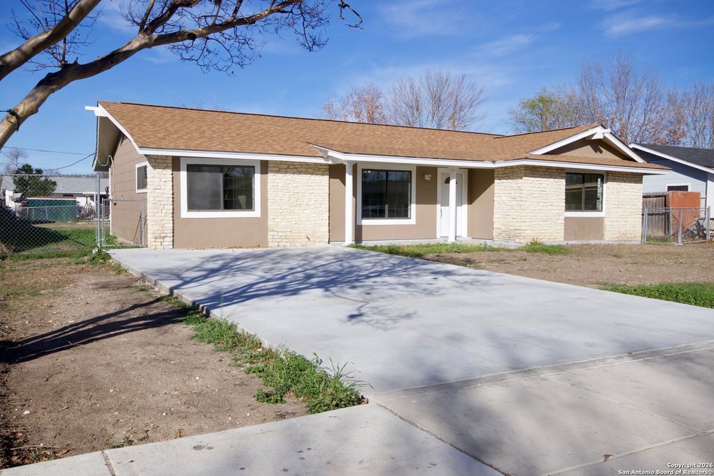 Photo of 7107 Westlawn Dr, San Antonio, TX 78227 (MLS # 1933951)