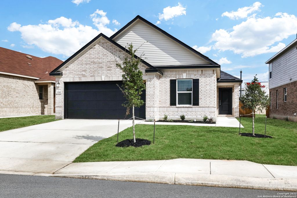 Photo of 614 EUCHARIS, San Antonio, TX 78245 (MLS # 1945013)