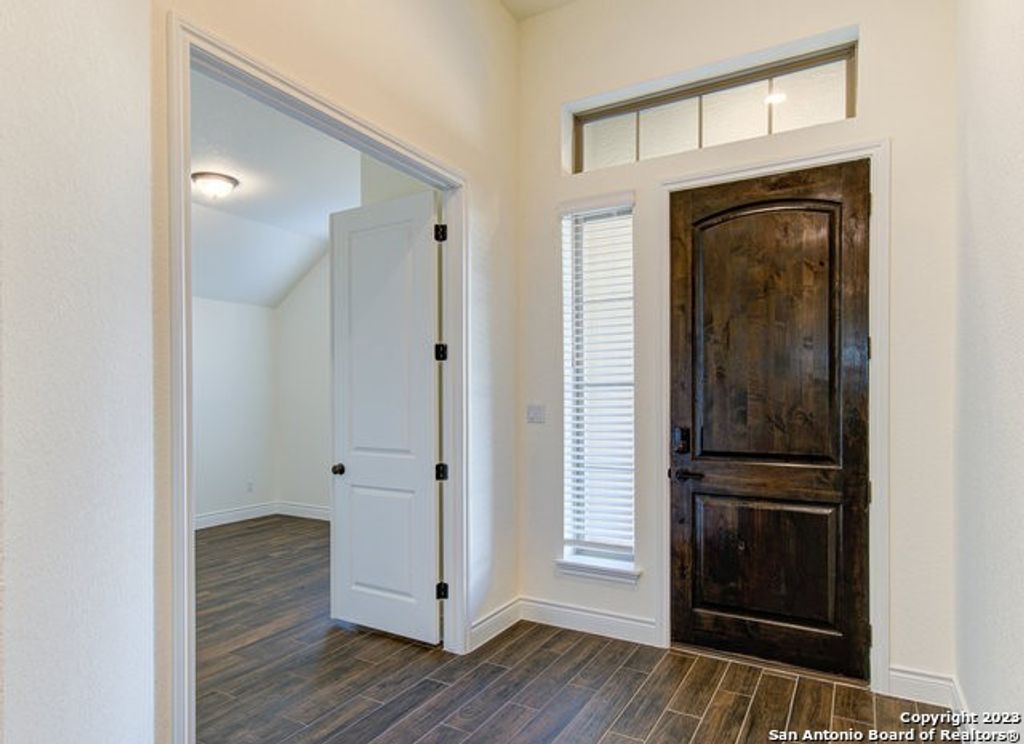 Photo of 593 VALE CT, New Braunfels, TX 78132 (MLS # 1914848)