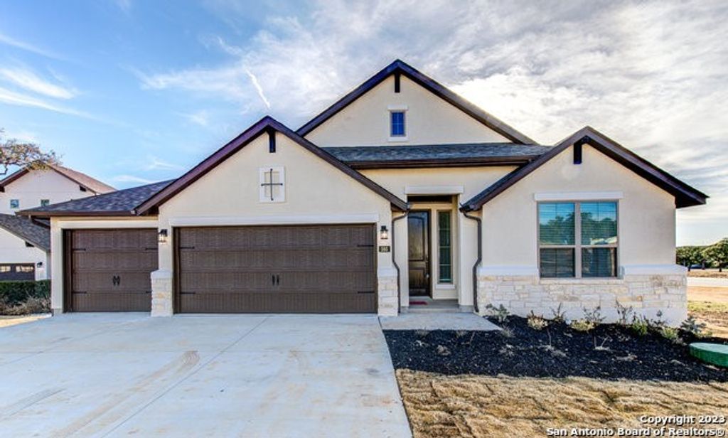 Photo of 593 VALE CT, New Braunfels, TX 78132 (MLS # 1914848)