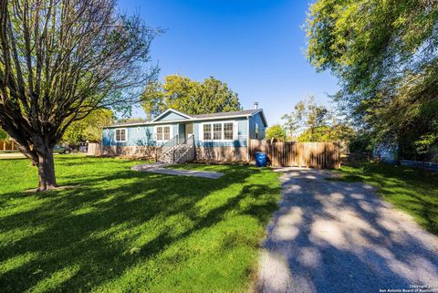 A home in McQueeney