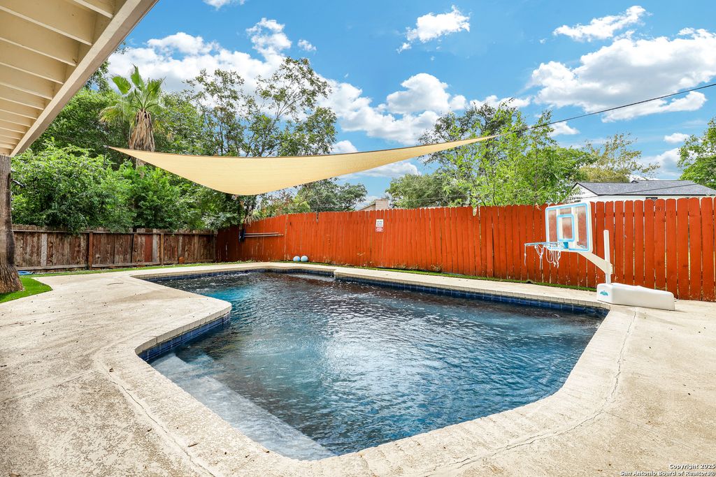 Photo of 13319 Stairock, San Antonio, TX 78248 (MLS # 1915931)