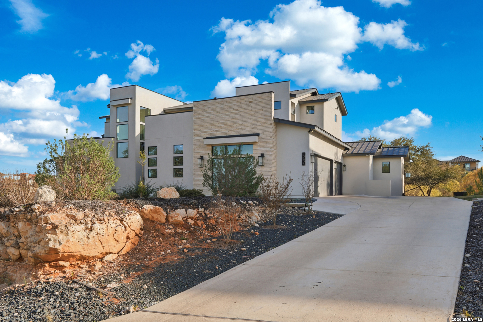 Search 10406 Kendall Cyn