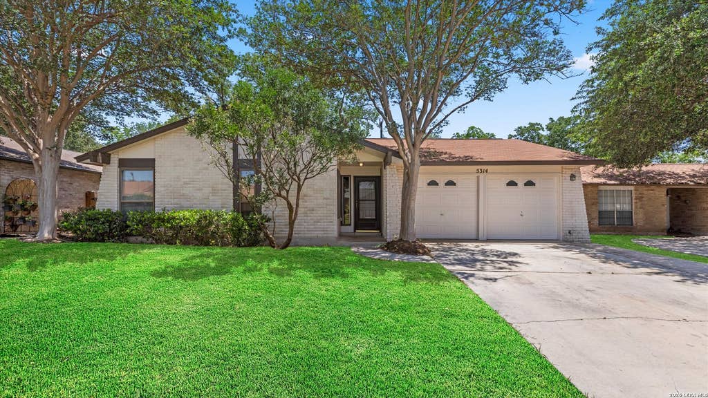 Photo of 5314 PEPPERMINT DR, Kirby, TX 78219 (MLS # 1971742)