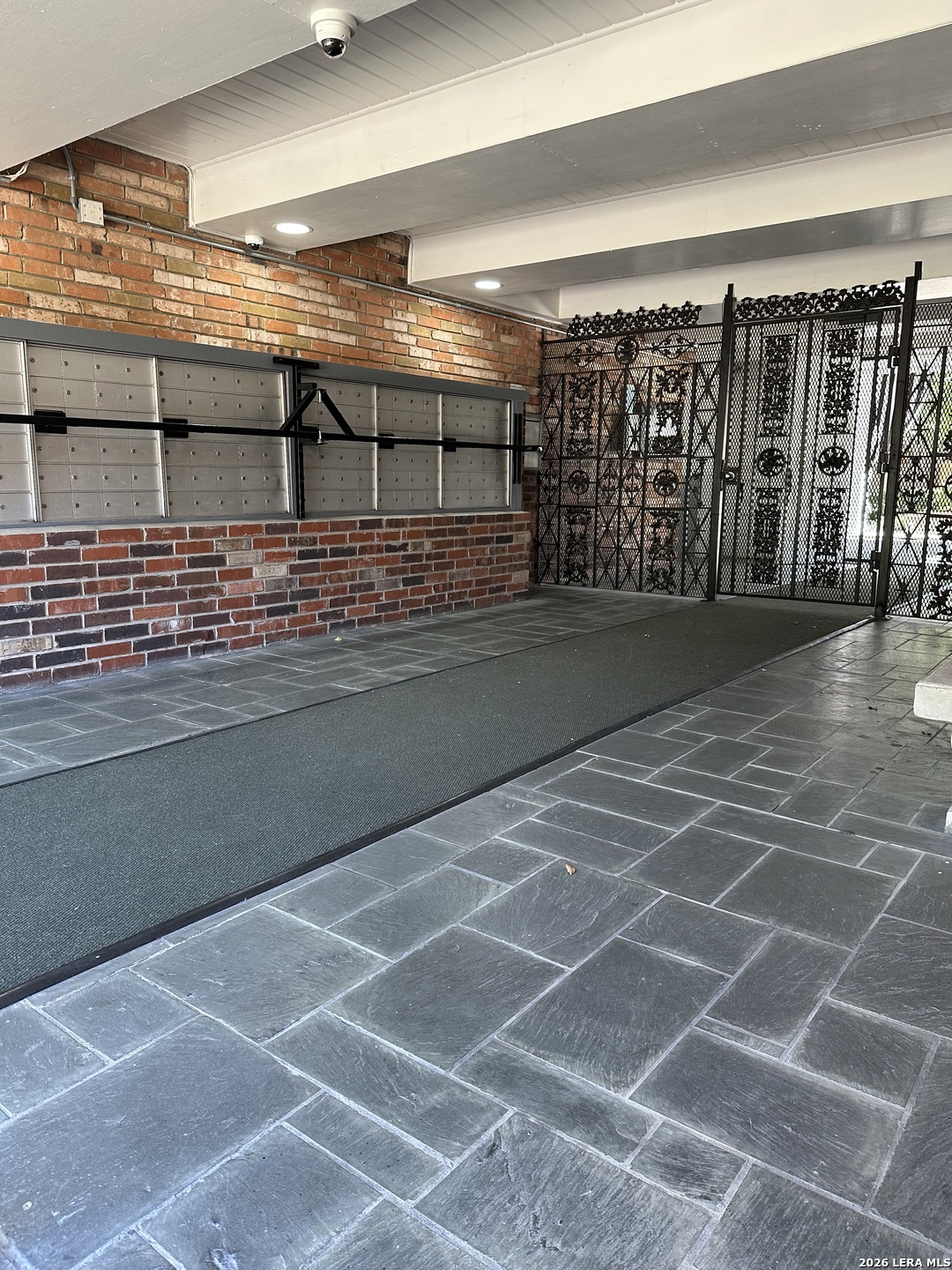 8401 N New Braunfels 213A