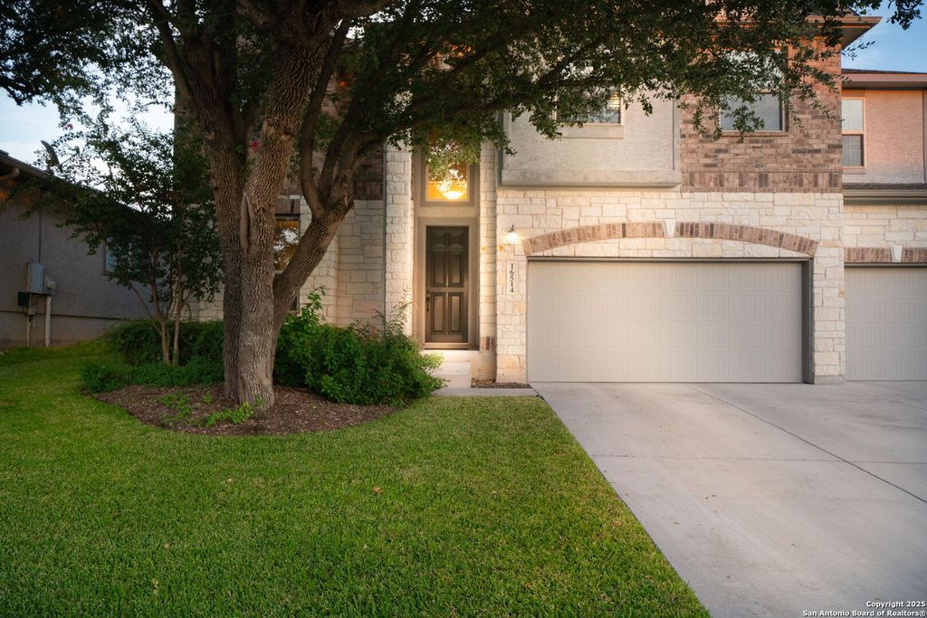 Photo of 16514 Sierra Linda, Helotes, TX 78023 (MLS # 1916299)
