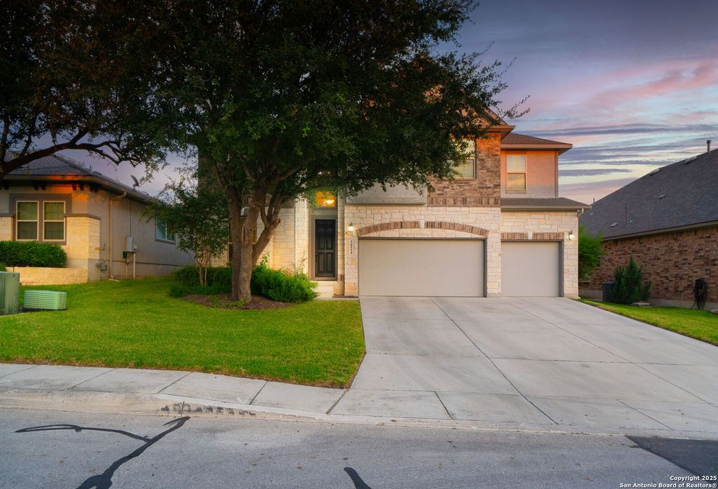Photo of 16514 Sierra Linda, Helotes, TX 78023 (MLS # 1916299)