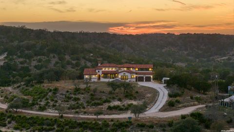 217 Saddle Wood Comfort TX 78013