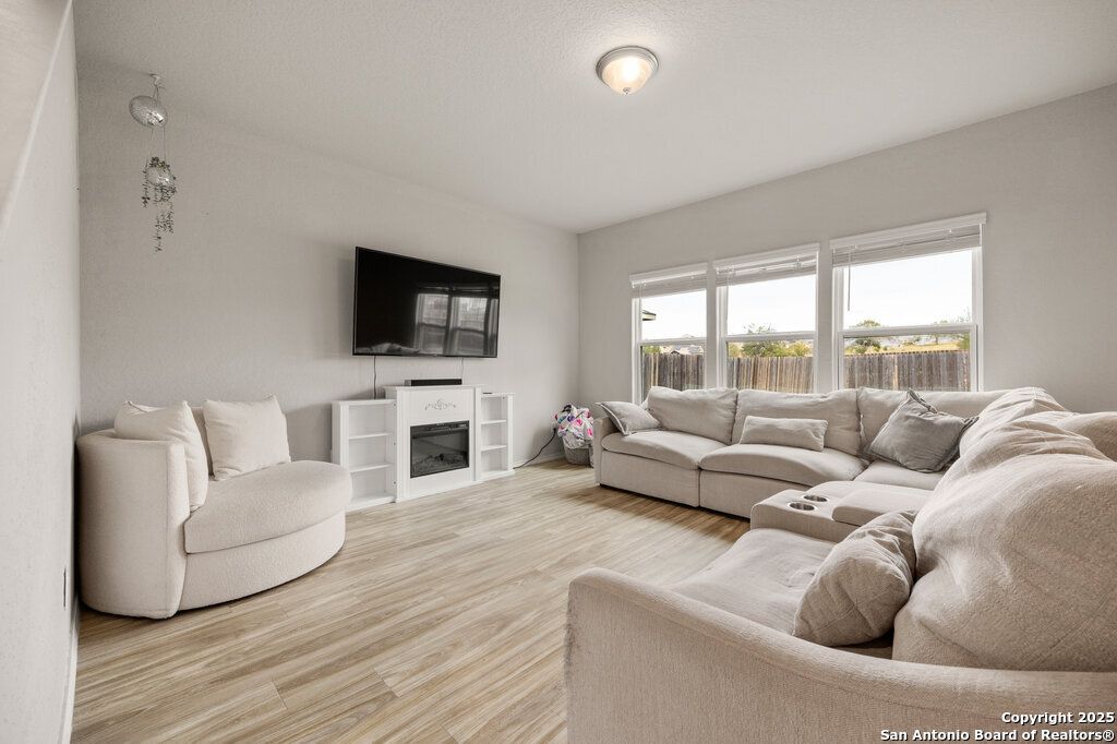 Photo of 4810 heathers cross, St Hedwig, TX 78152 (MLS # 1928860)