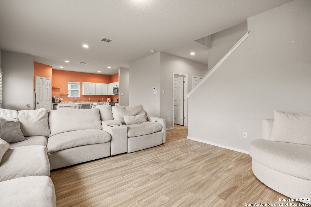 Photo of 4810 heathers cross, St Hedwig, TX 78152 (MLS # 1928860)