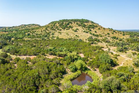 1622-1662 Althaus-Davis RD Fredericksburg TX 78624