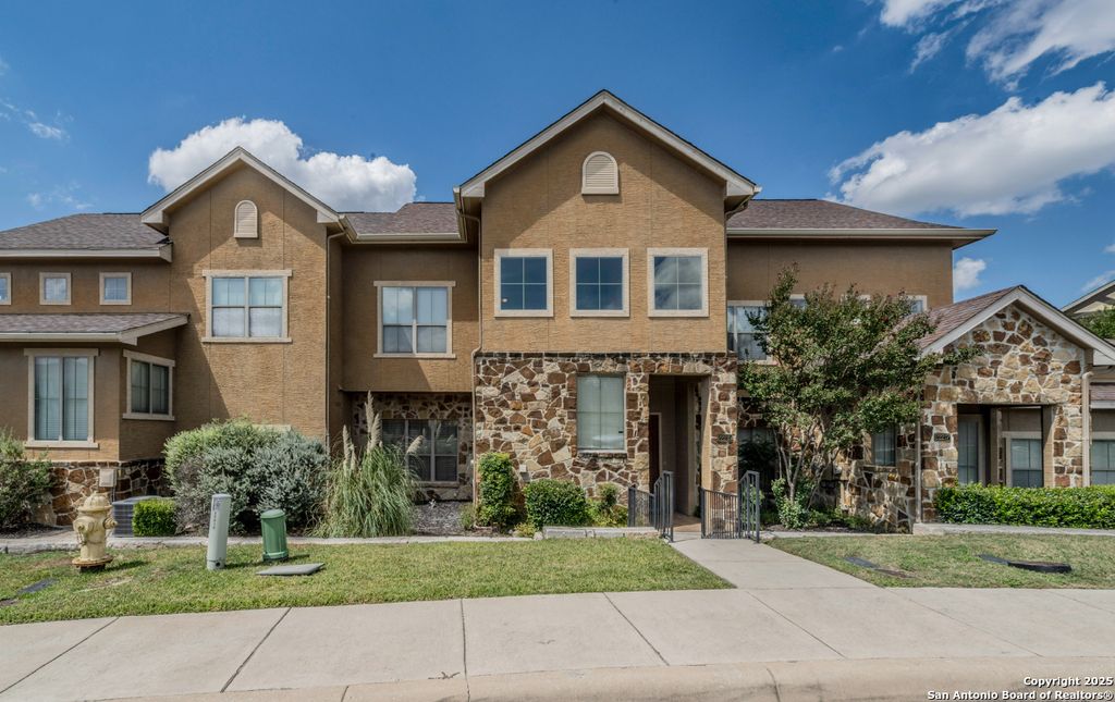 Photo of 22215 Sausalito Ct, San Antonio, TX 78258 (MLS # 1909190)