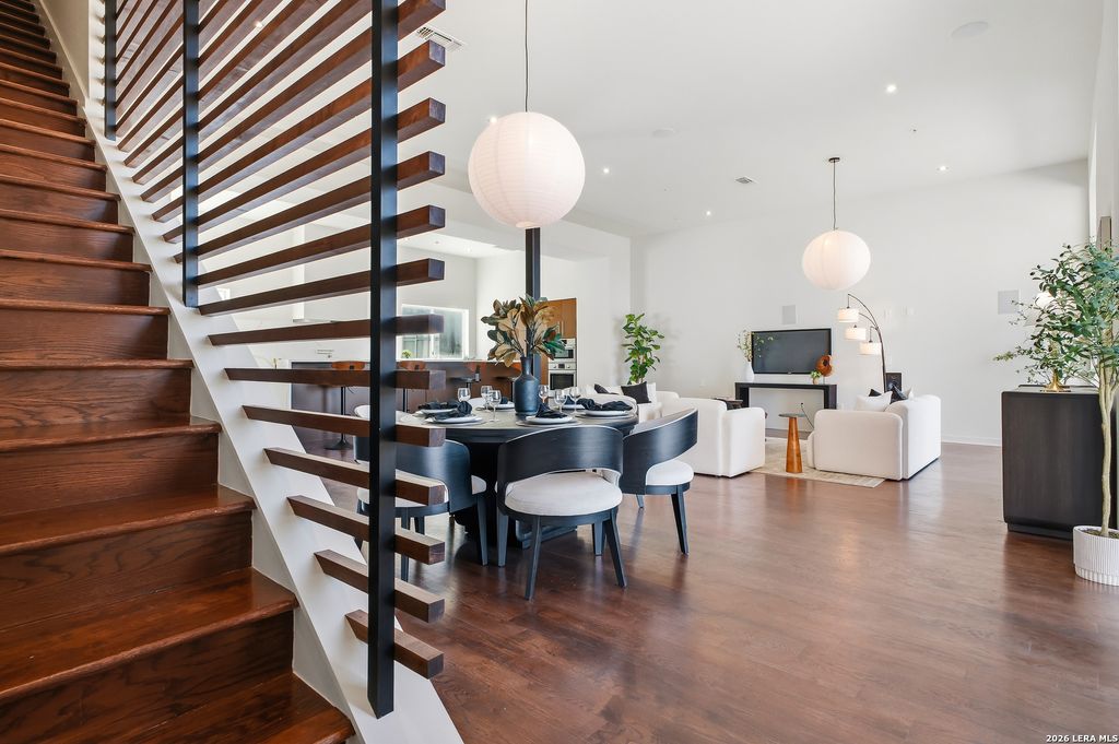 Photo of 1136 E Quincy 1136 #1136, San Antonio, TX 78212 (MLS # 1927388)