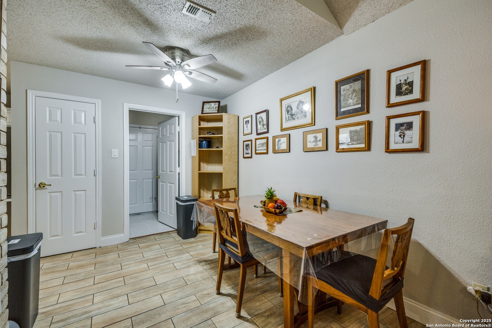 1027 Hedgestone