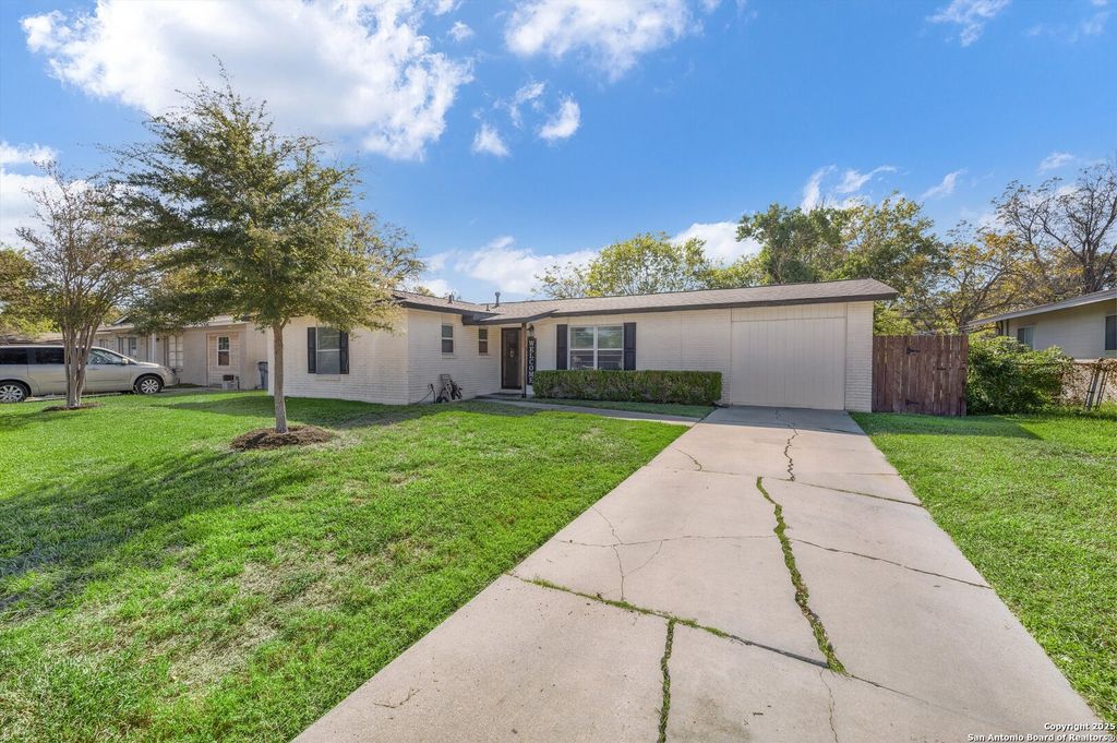 Photo of 5202 Coral Mist, Kirby, TX 78219 (MLS # 1922877)