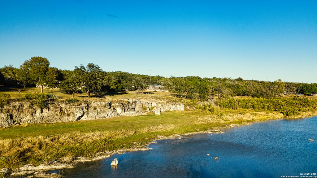 Photo of 1647 Rio Ranchero, Pipe Creek, TX 78063 (MLS # 1922211)