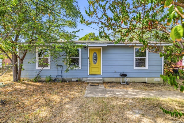 937 AVENUE K, POTEET, TX 78065 - Image dd7a8dc63e97b642ff9f68c142bb74f7/3366296697