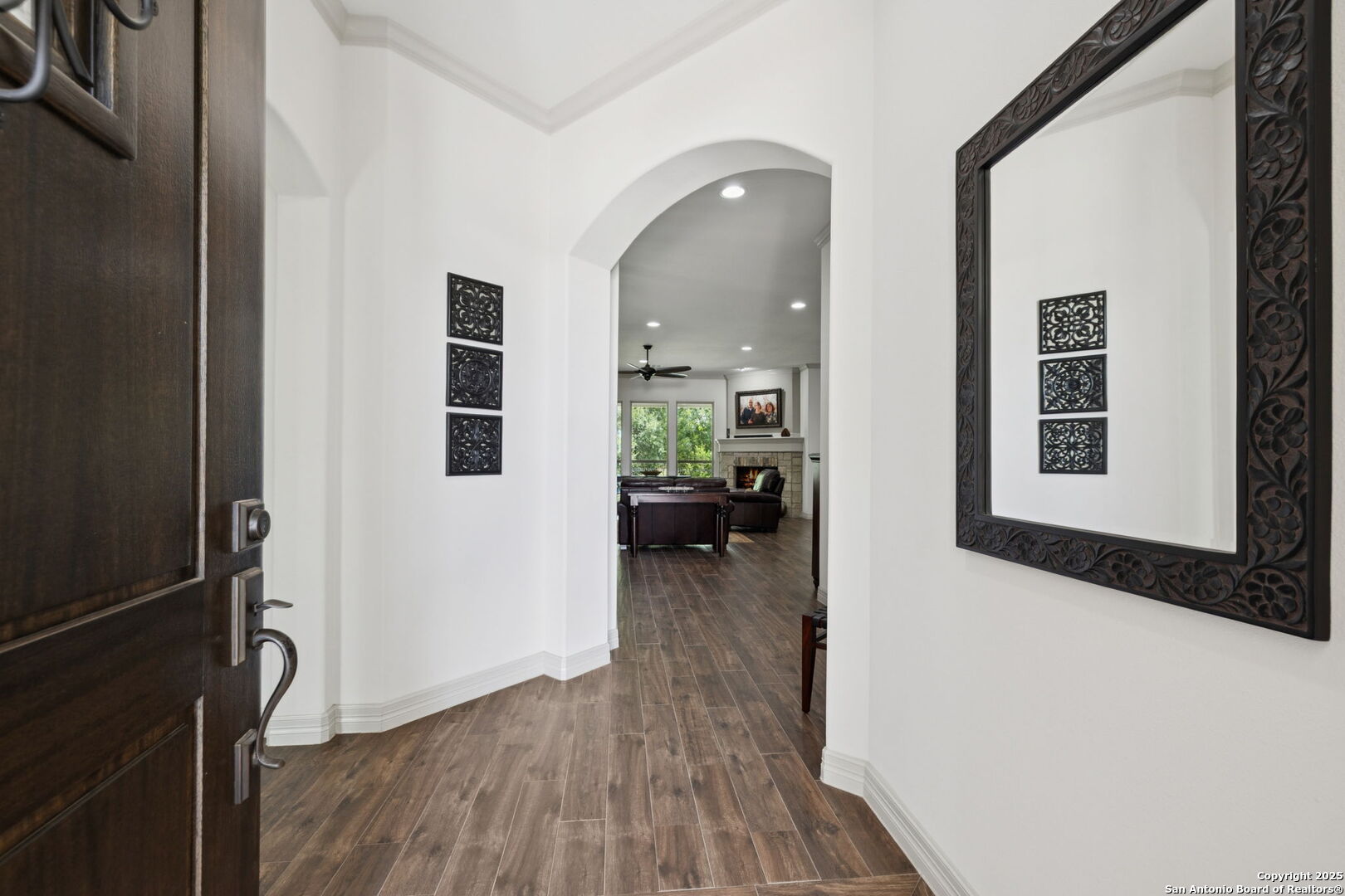 402 Knoll Springs