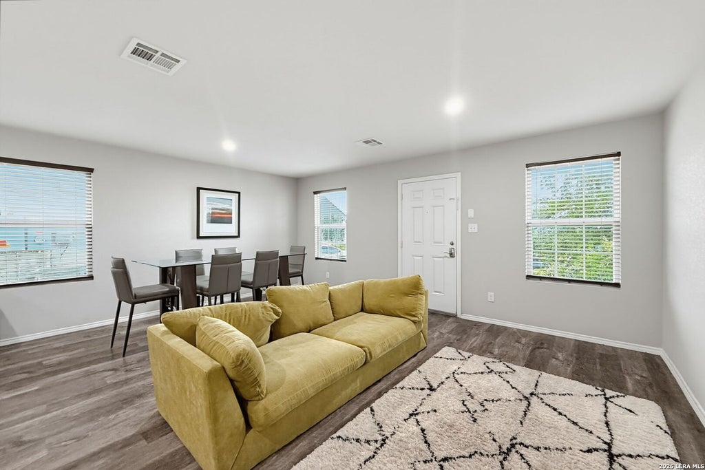 Photo of 7807 NOPALITOS CV, San Antonio, TX 78239 (MLS # 2018205)