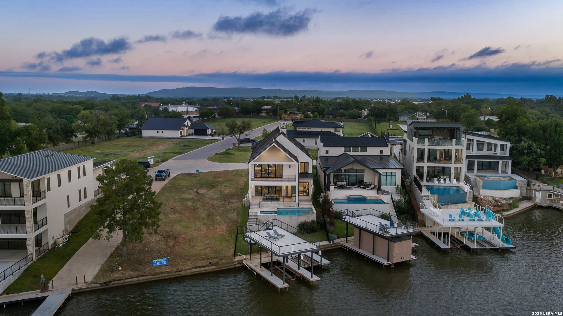 144 Riverfront Ln