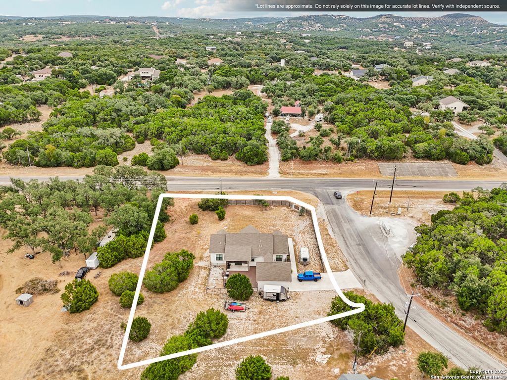 Photo of 120 Golden Eagle, Canyon Lake, TX 78133 (MLS # 1917697)