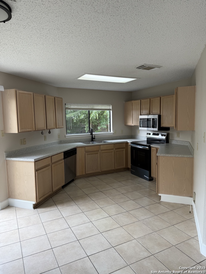 5015 RIVER KENTON