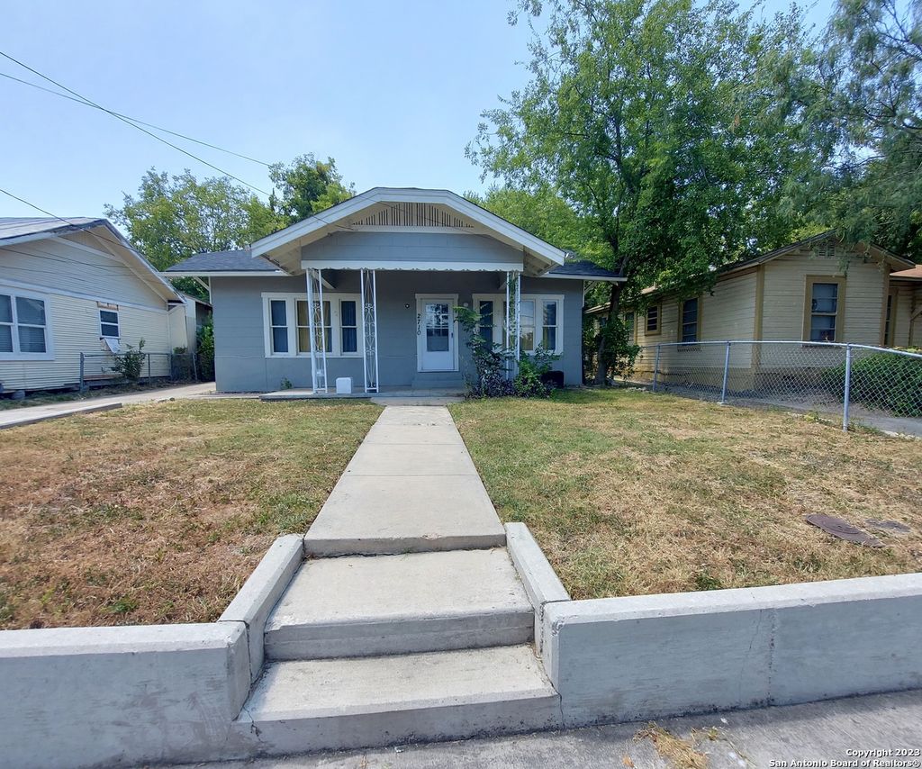 Photo of 2710 E Houston St, San Antonio, TX 78202 (MLS # 1912539)