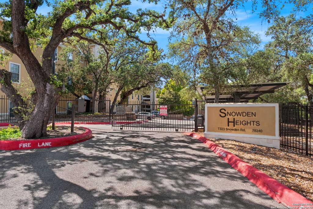 Photo of 7323 Snowden 1101 #1101, San Antonio, TX 78240 (MLS # 1910381)