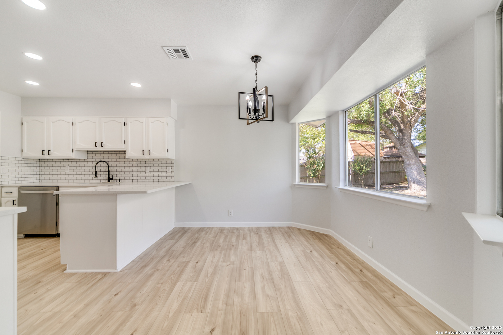 San Antonio, Texas 78240, United States, 3 Bedrooms Bedrooms, ,2 BathroomsBathrooms,Residential,Active,222614