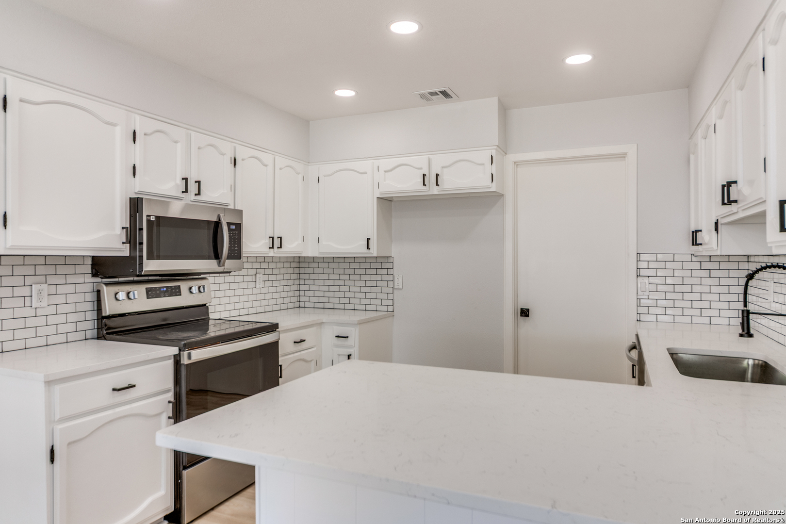 San Antonio, Texas 78240, United States, 3 Bedrooms Bedrooms, ,2 BathroomsBathrooms,Residential,Active,222614