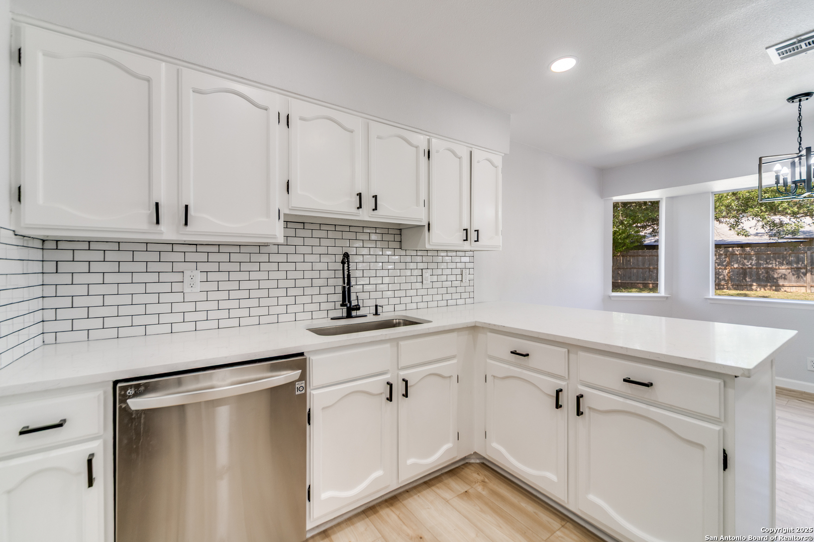 San Antonio, Texas 78240, United States, 3 Bedrooms Bedrooms, ,2 BathroomsBathrooms,Residential,Active,222614