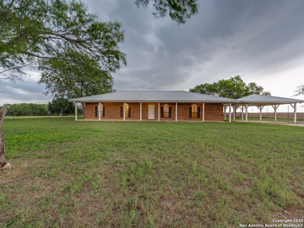 Photo of 315 Simon, Pleasanton, TX 78064 (MLS # 1929661)