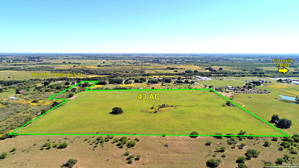 Photo of 735 State Highway 97 E, Floresville, TX 78114 (MLS # 1912504)