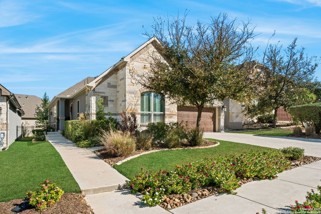 Photo of 105 Gaucho, Boerne, TX 78006 (MLS # 1924432)