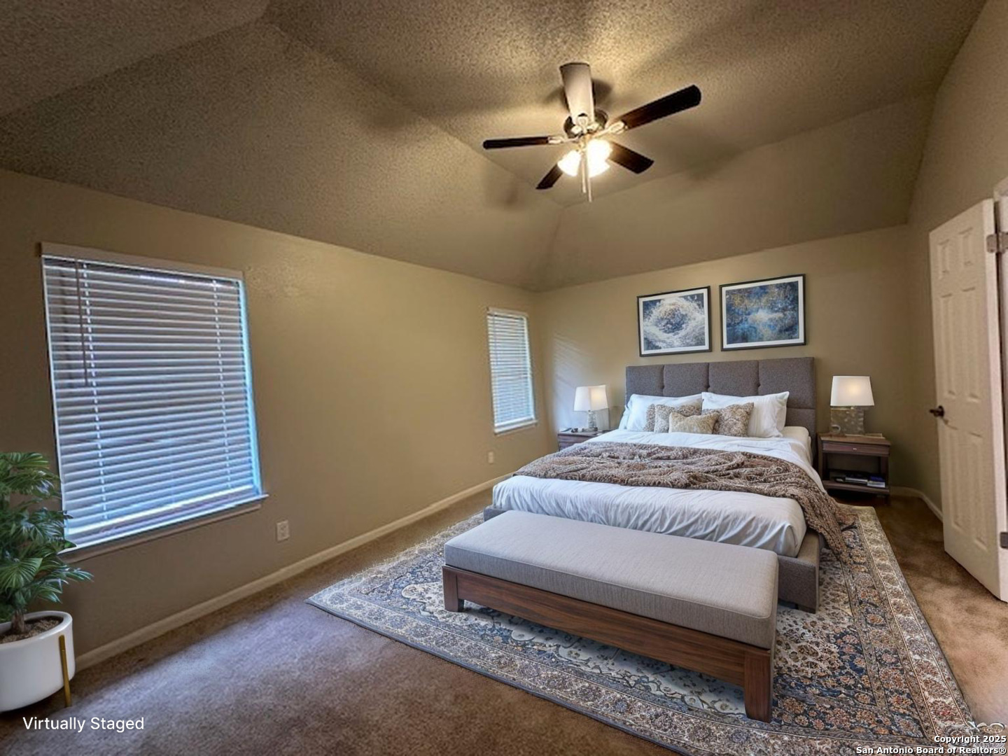 1106 Saxonhill