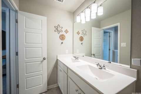 Tiny photo for 4906 Drifter Oaks, St Hedwig, TX 78152 (MLS # 2017529)