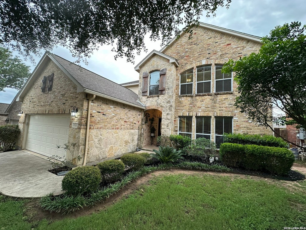 Photo of 19519 Highgrove Ln, San Antonio, TX 78258 (MLS # 1994151)
