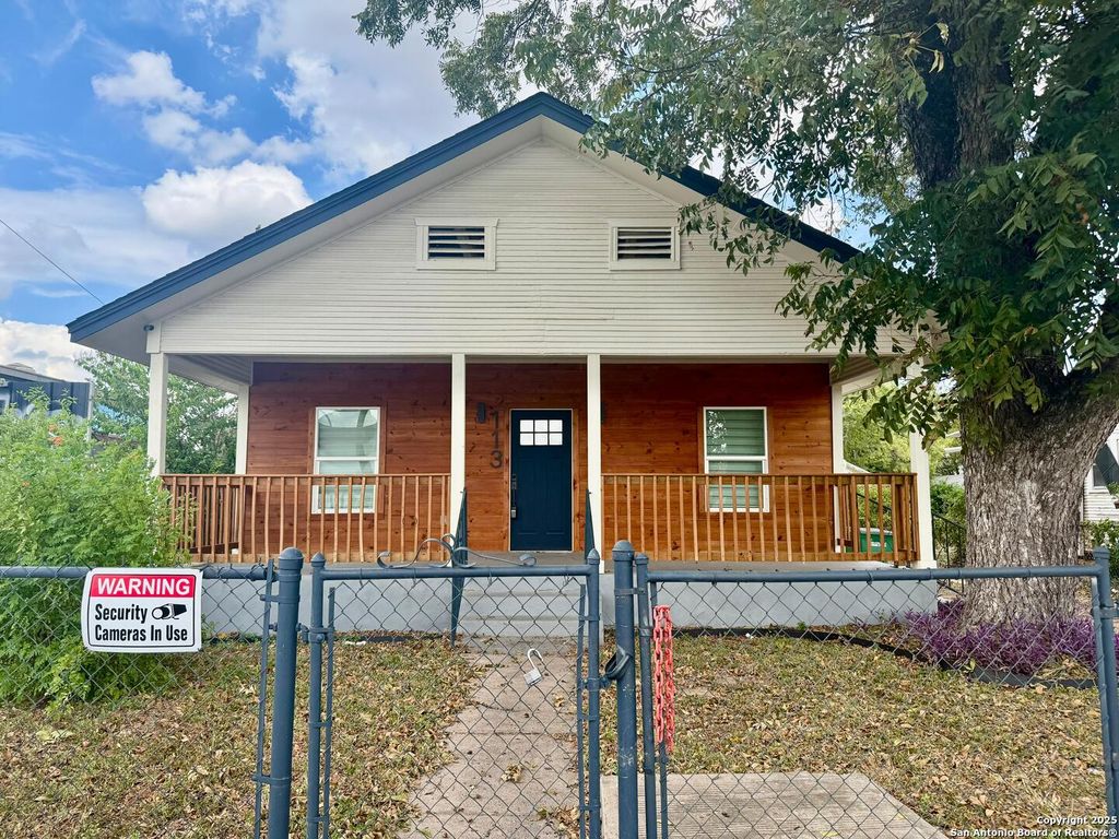 Photo of 113 Thelka, San Antonio, TX 78214 (MLS # 1914133)