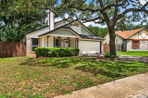 Property photo of 7207 Webbwood Way, San Antonio, TX 78250