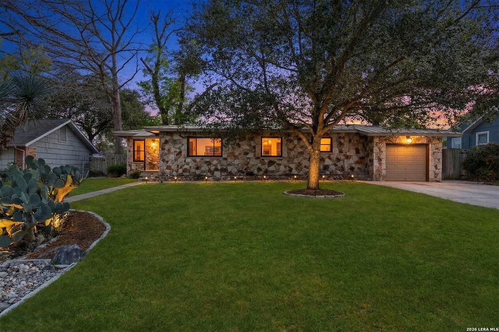 Photo of 114 Blakeley Dr, San Antonio, TX 78209 (MLS # 1951793)