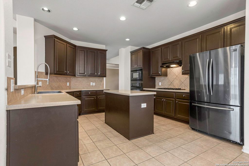 Photo of 3415 highline, San Antonio, TX 78261 (MLS # 1914122)
